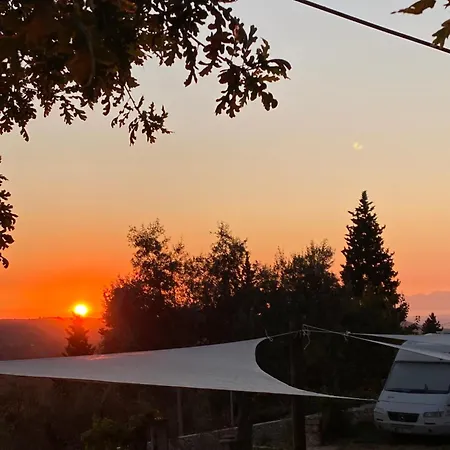 Kruje Camping キャンプ場 Krujë